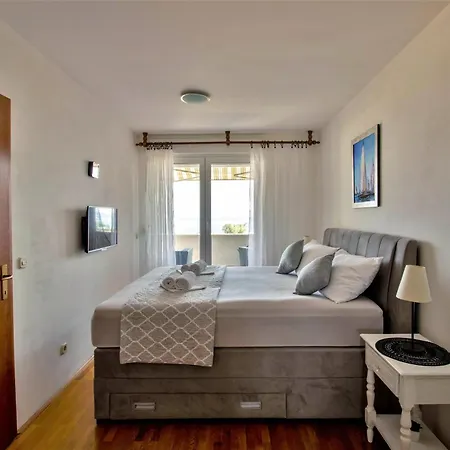 شقة Znjan Sea View 2&2 Guest *